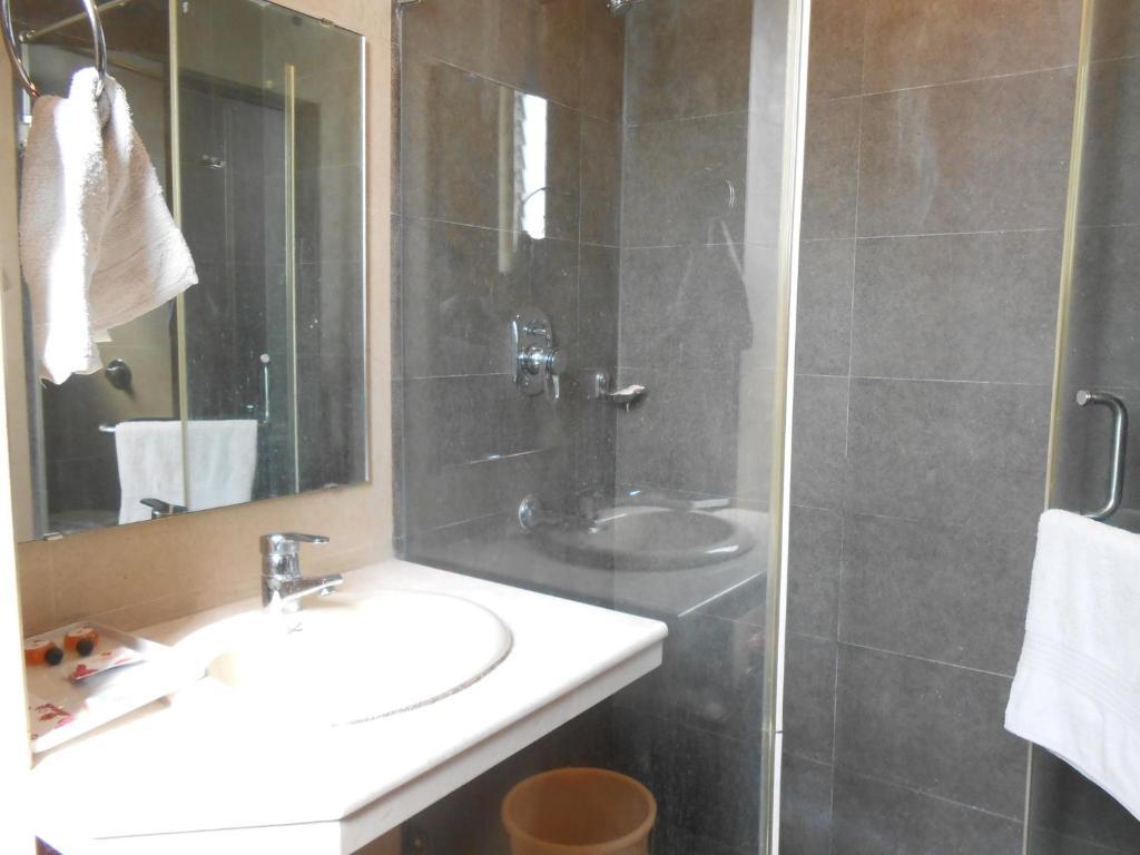 Hotel Victerrace Regency Calcutta Chambre photo